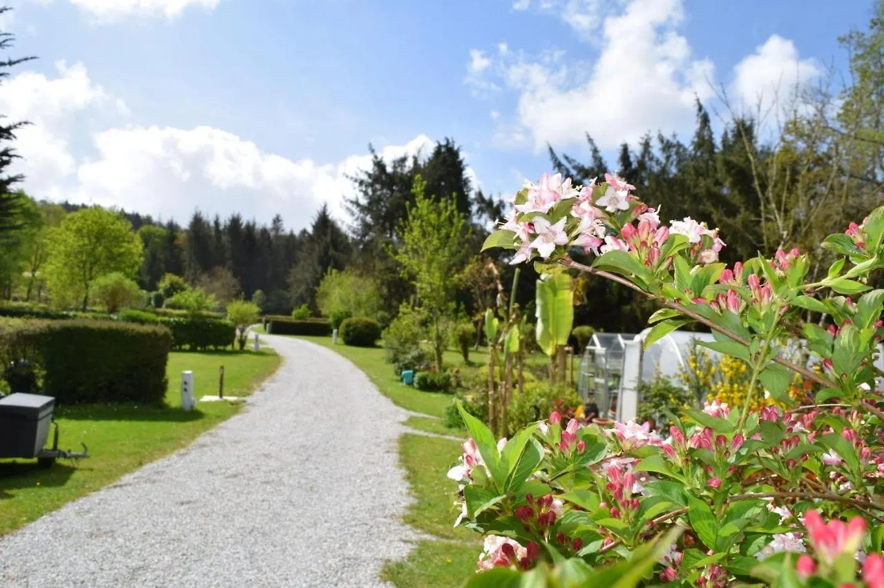 Chambres, Camping La Pointe, Saint Coulitz, Chateaulin Guest house